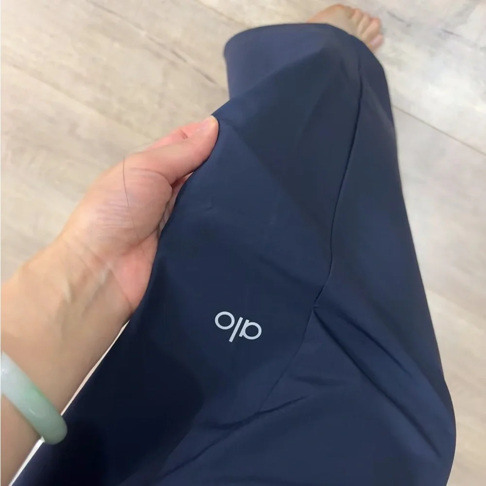 ALO Yoga Navy Blue Pants - Picture 3 of 3